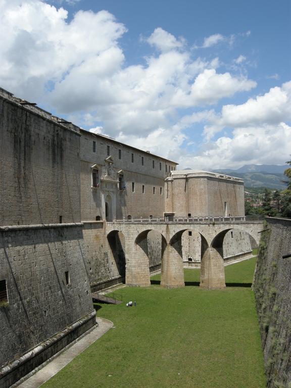 Hotel Castello LʼAquila Exteriör bild