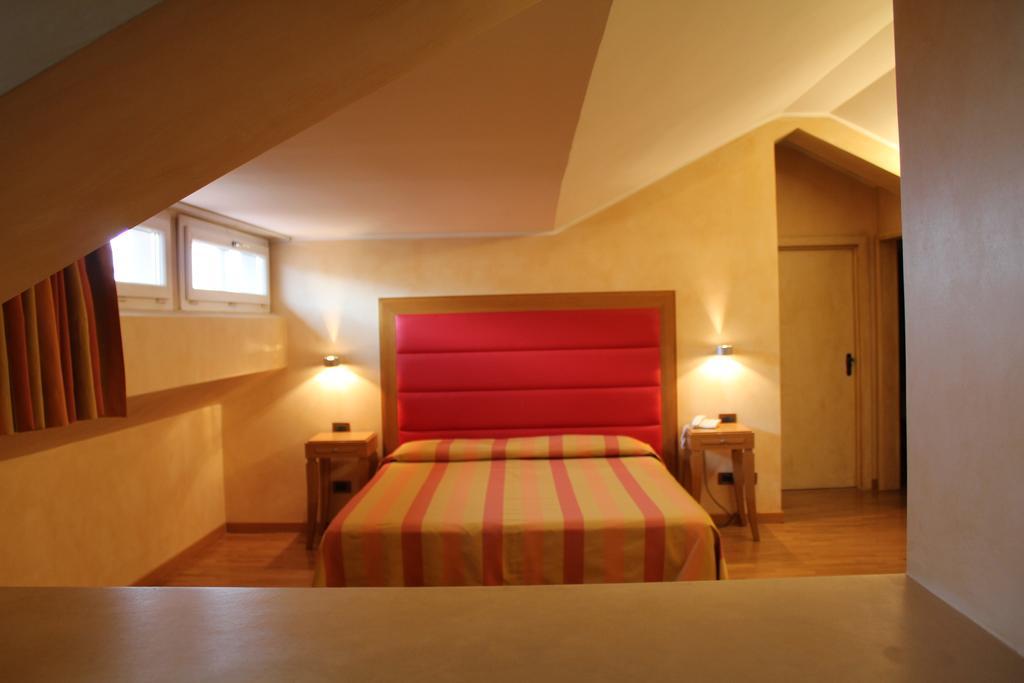 Hotel Castello LʼAquila Exteriör bild