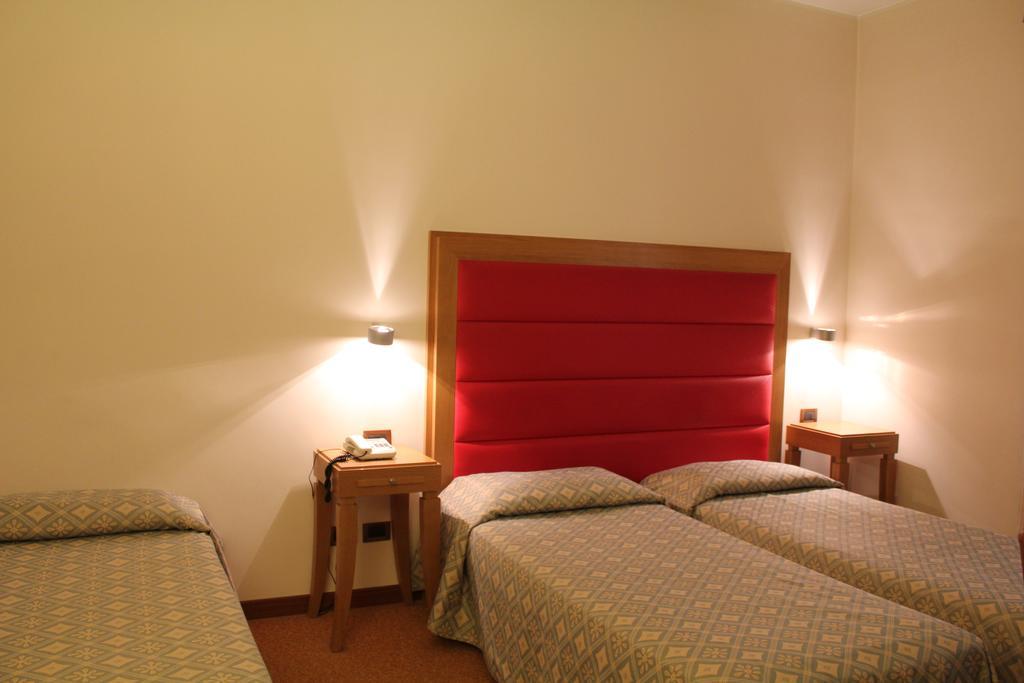 Hotel Castello LʼAquila Exteriör bild